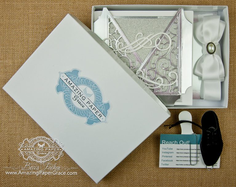 Elegant Gift Portfolio Kit by Becca Feeken using Wedding Collection Dies - www.amazingpapergrace.com